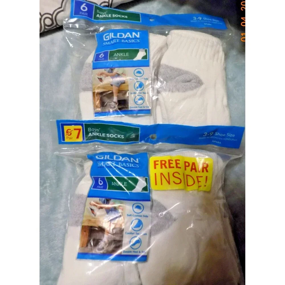 New Gildan boy's ankle socks sie 3-9 two packs